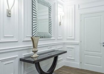 Small Entry way Table