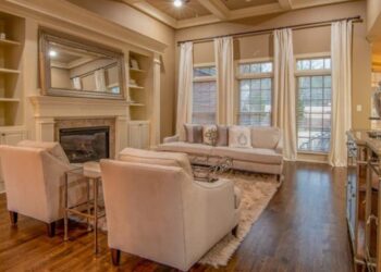 Wool Area Rugs 10x14Buying Guide for Comfort & Design Tips