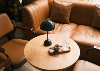 Mid Century Modern Coffee Table