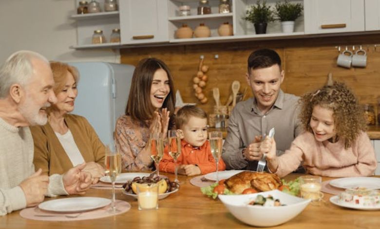 Thanksgiving Table With Family
