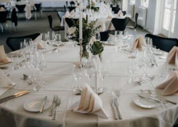drop fold napkin
