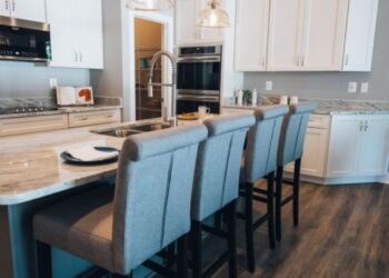 Kitchen Island With Marble Top