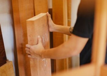 Mahogany vs Cherry to choose the Right Wood to Your Home