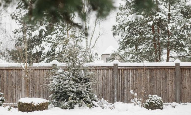 Horizantal Wood Fence
