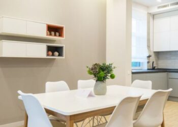 Rectangle Kitchen Table Guide Style, Size and Buying Tips
