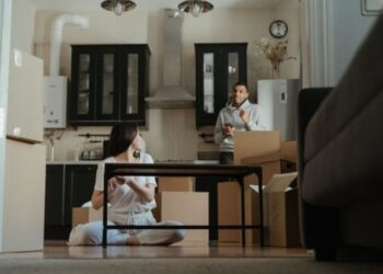 Rectangular Cocktail Table Style, Size and Storage Tips