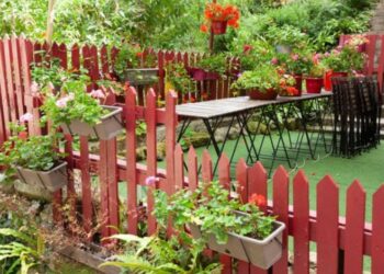 Shadowbox Fence